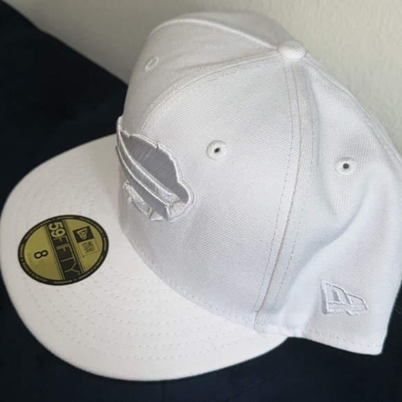 59 FIFTY Buffalo Bills Hat White On Whte Exclusive Yohandy NWT Fitted Size 8 - Picture 17 of 17